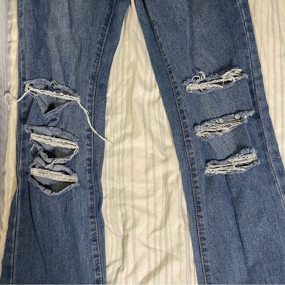 GUC Lot of 2 Distressed JEANS size XS SHEIN & CALVIN KLEIN - Picture 6 of 8